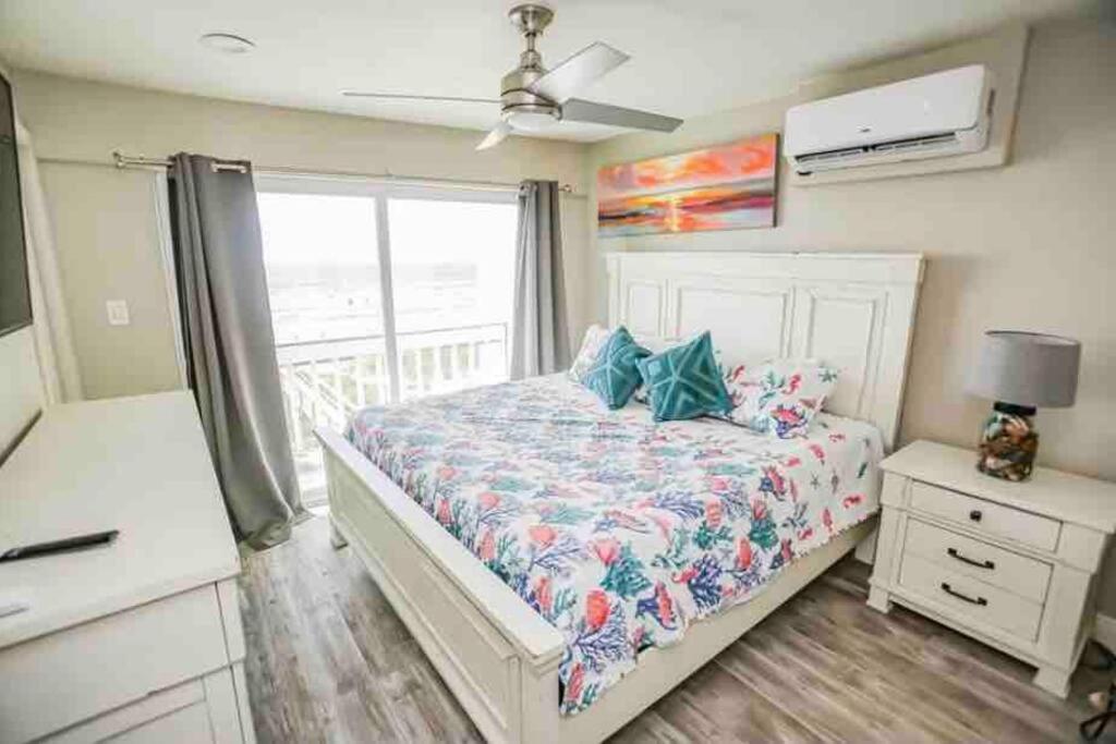 Beachfront Retreat! 3 Steps To Walkover! Surfside Beach Exteriér fotografie